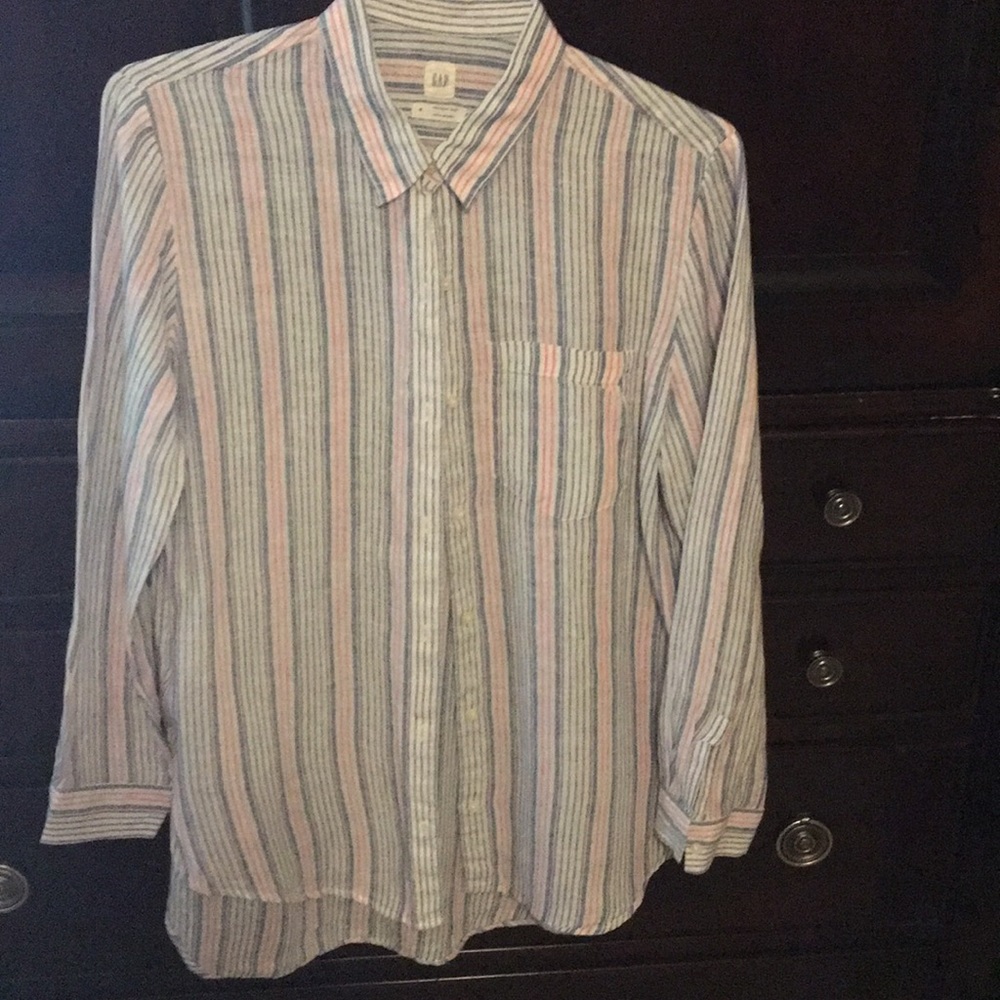 GAP linen button down boyfriend shirt